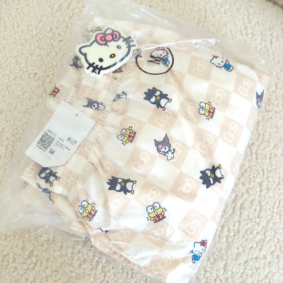 Forever21 x Hello Kitty Puffer Jogger Athletic Pants - Picture 6 of 7